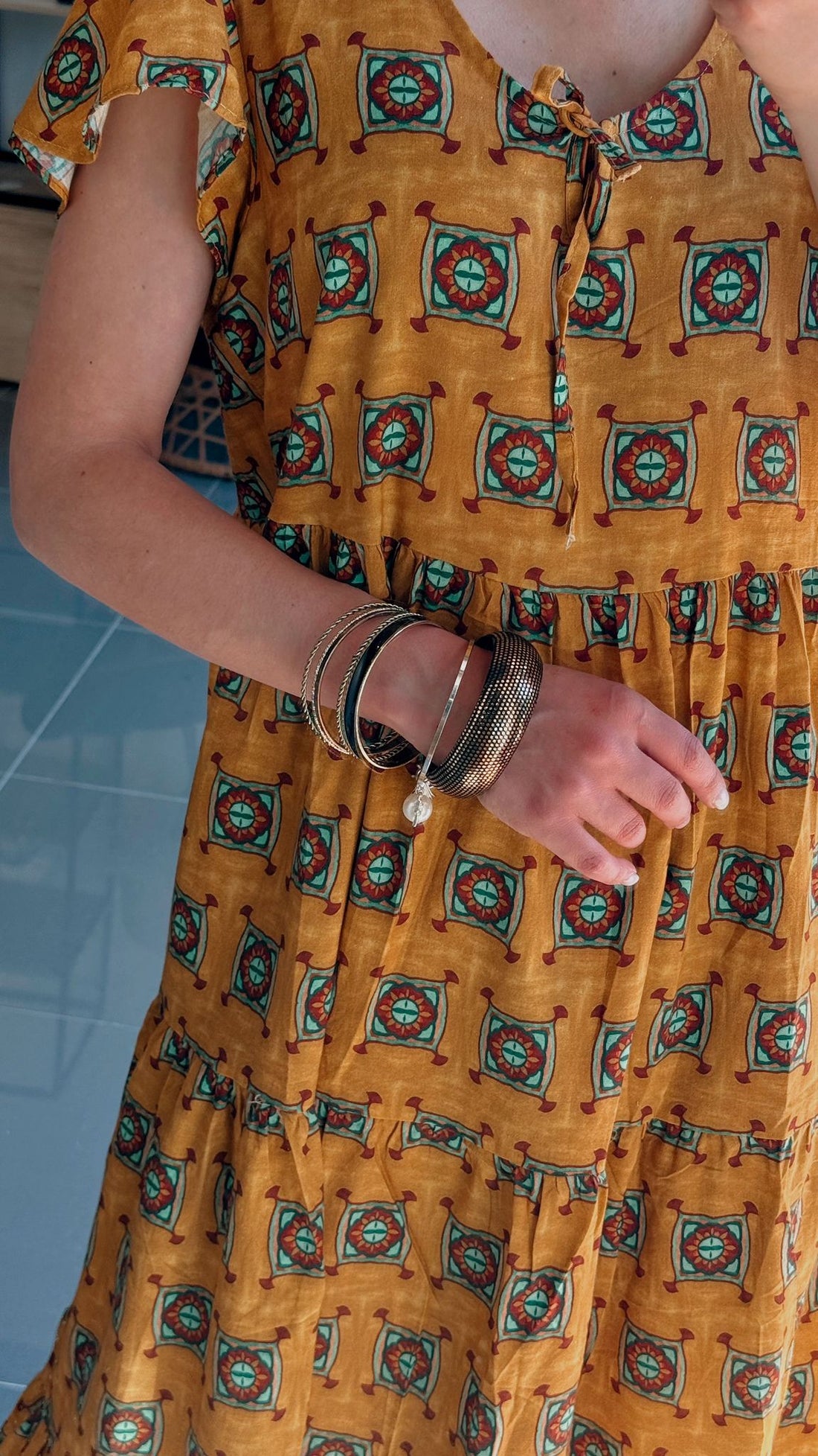 Robe longue bohème moutarde à imprimé géométrique - AEL221-000-MOUT - Fenomen Paris