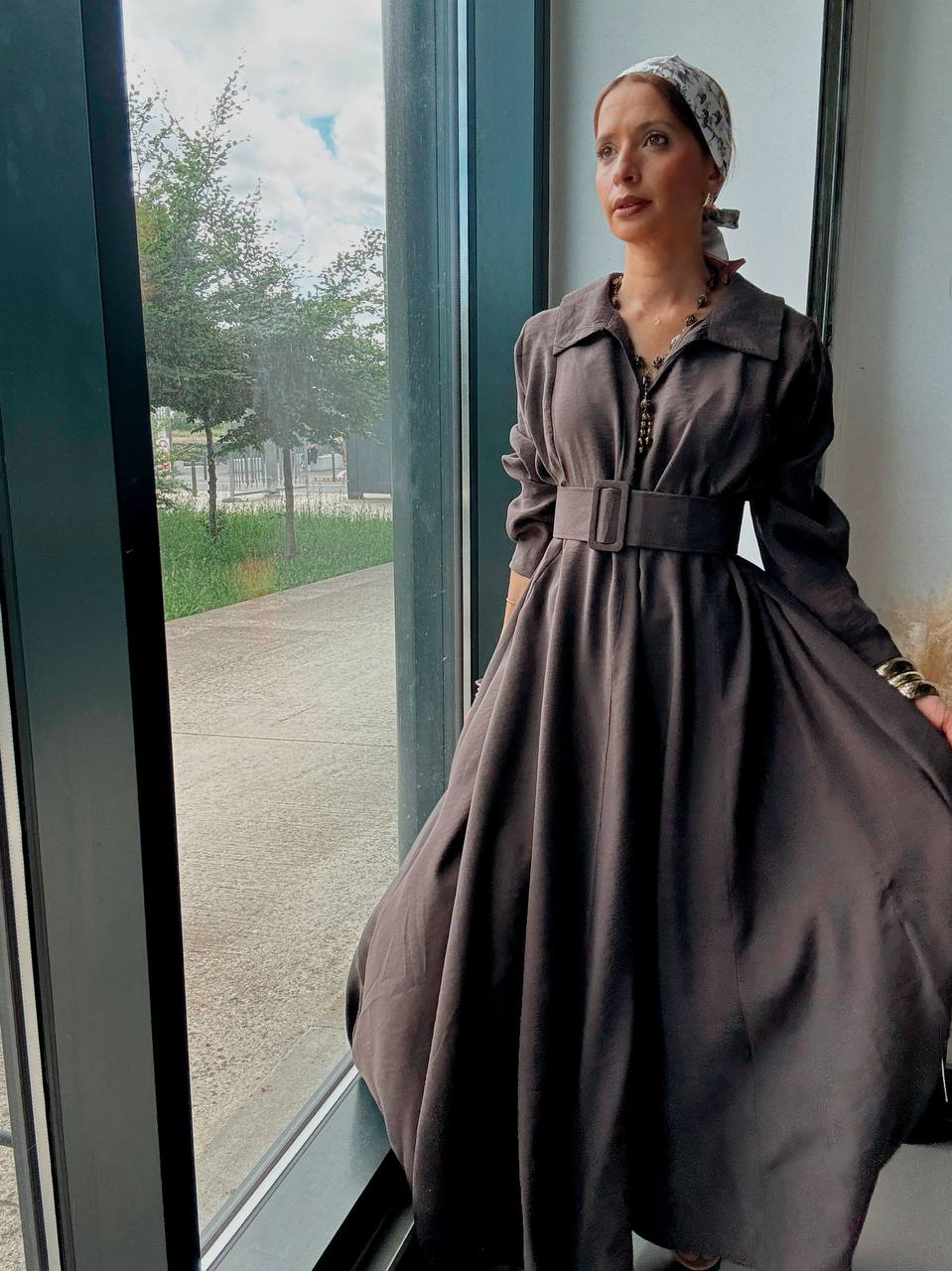Robe Longue Élégance Bohème Marron – Coupe Évasée