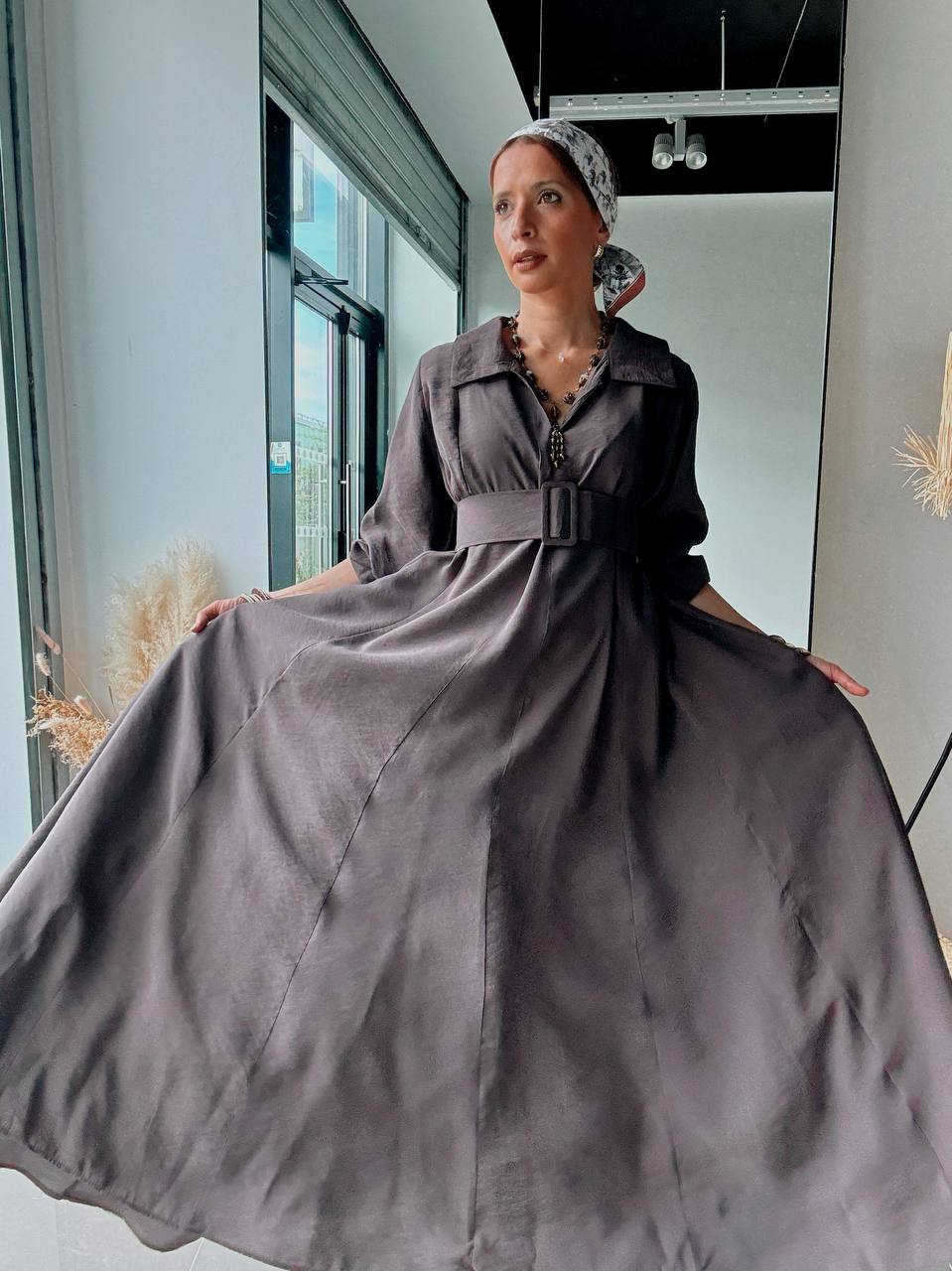 Robe Longue Élégance Bohème Marron – Coupe Évasée