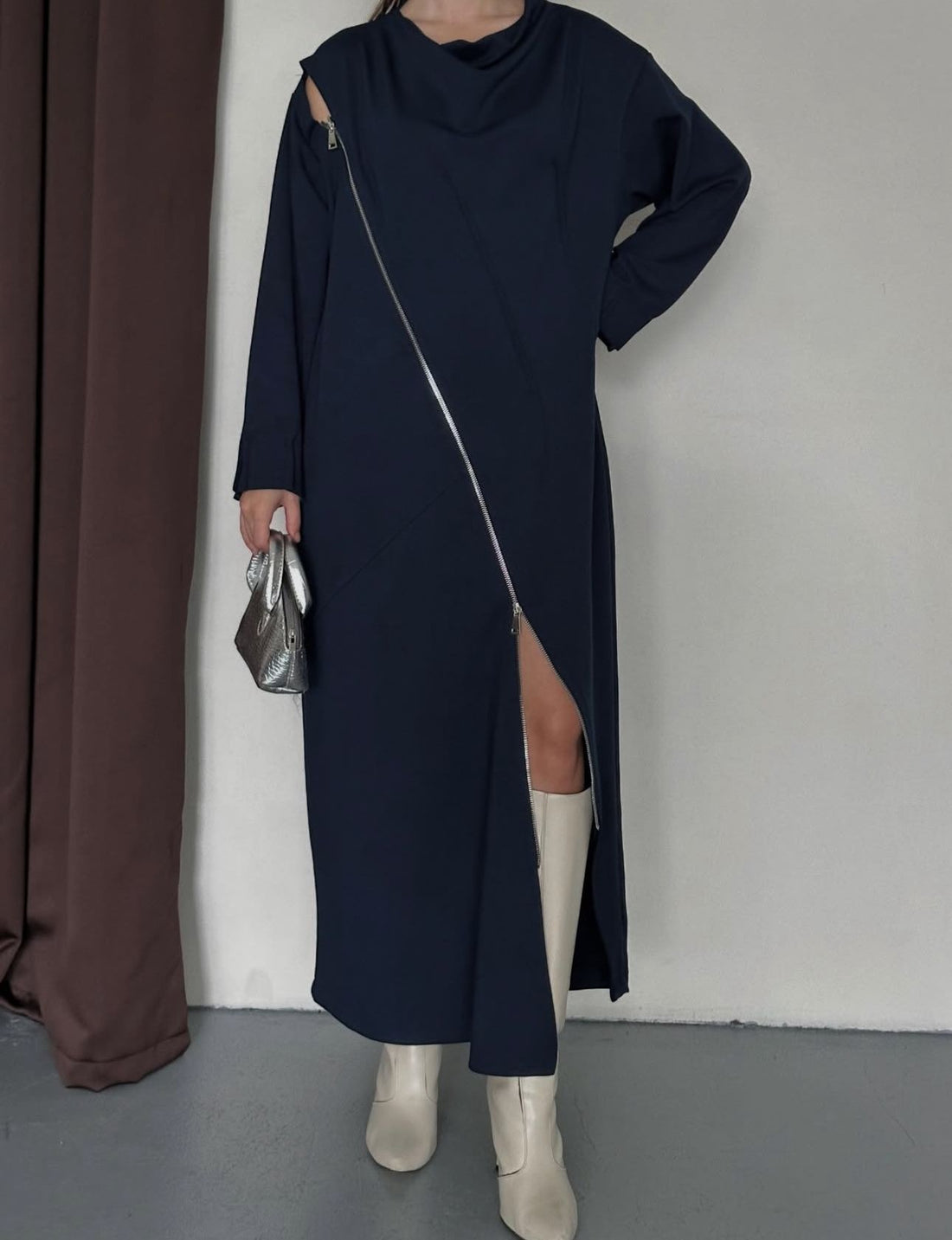 Robe Longue Oversize à Zip Asymétrique