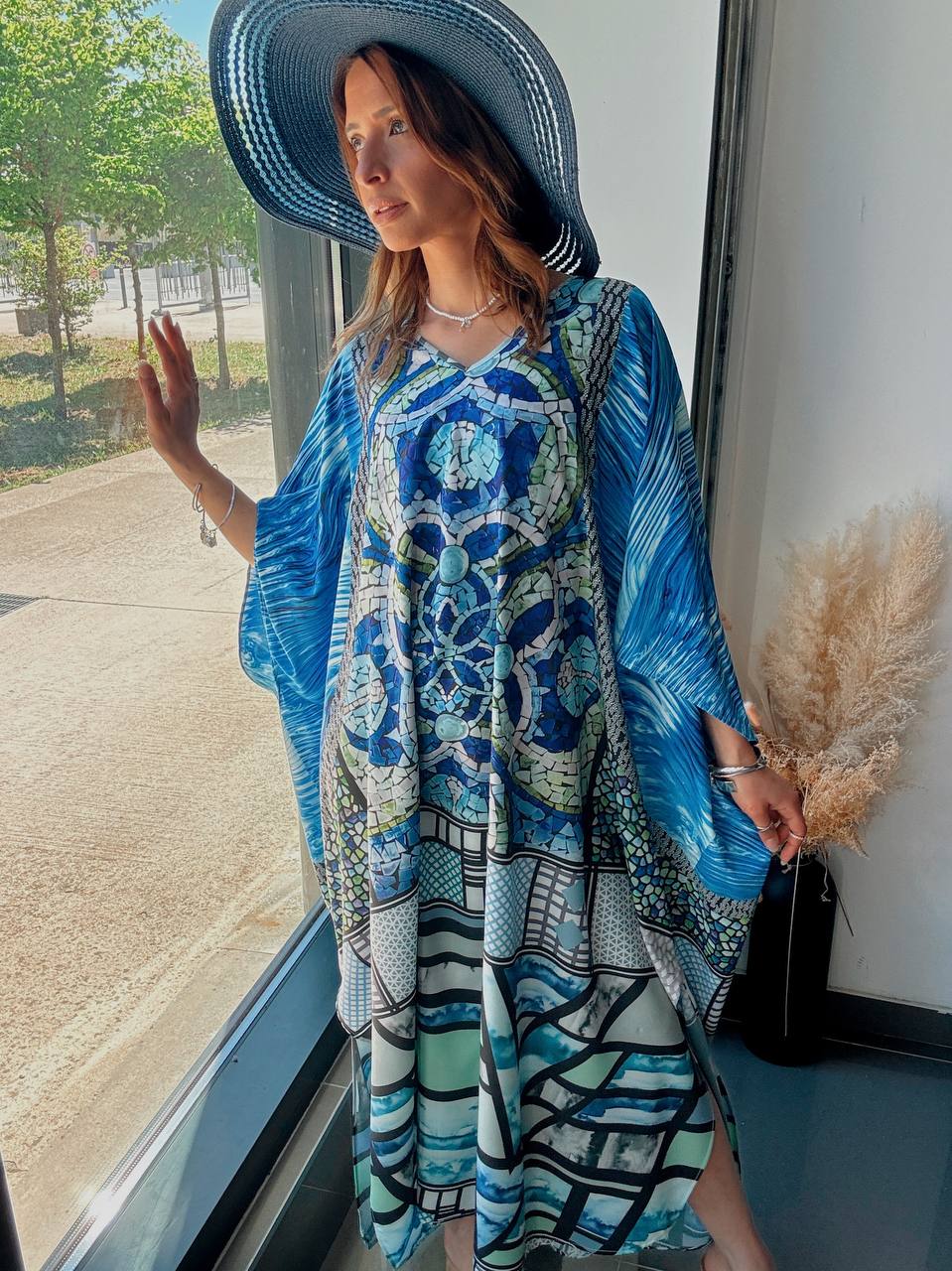 Robe longue ample imprimée – Style artistique et estival - Fenomen Paris