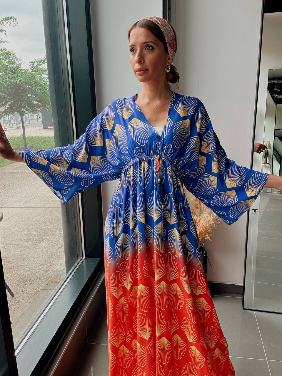 Robe Longue Fluide Dégradé Bleur & Rouge Imprimé Coquillage – Coupe Bohème - Fenomen Paris