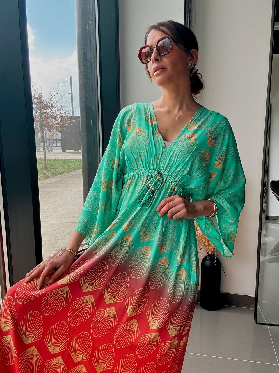 Robe Longue Fluide Dégradé Vert & Corail Imprimé Coquillage – Coupe Bohème - Fenomen Paris