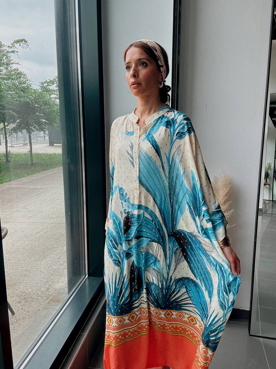 Robe longue fluide imprimée – Élégance exotique - Fenomen Paris