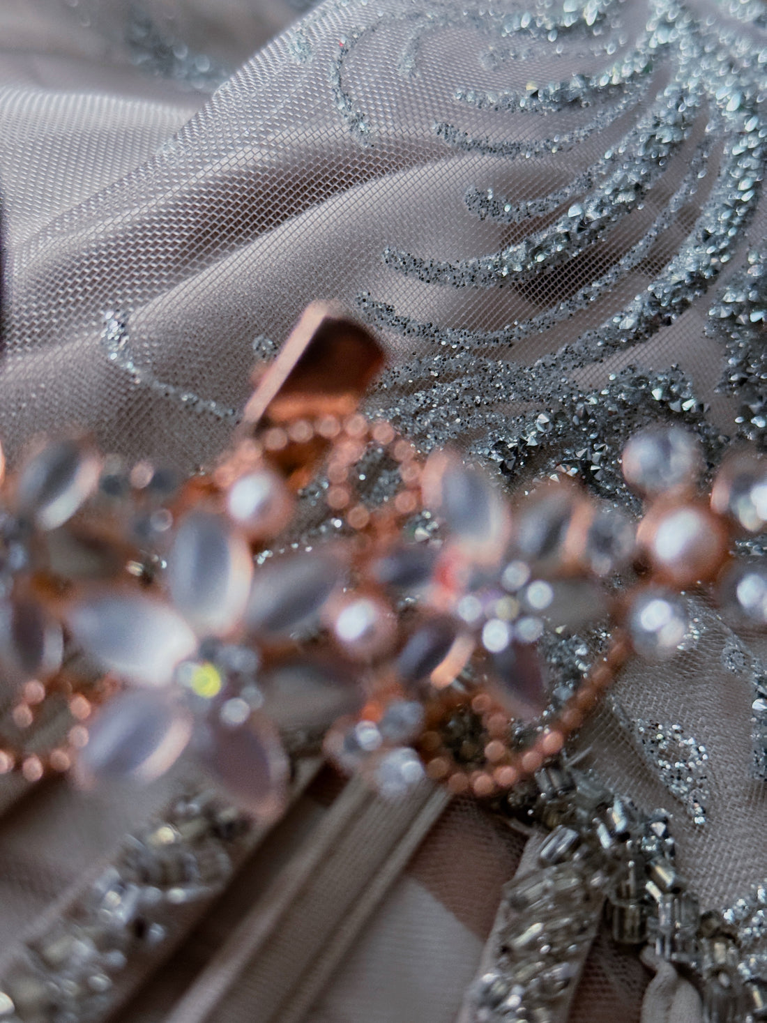 Robe de Cocktail Princesse Beige avec Strass et Paillettes - Fenomen Paris