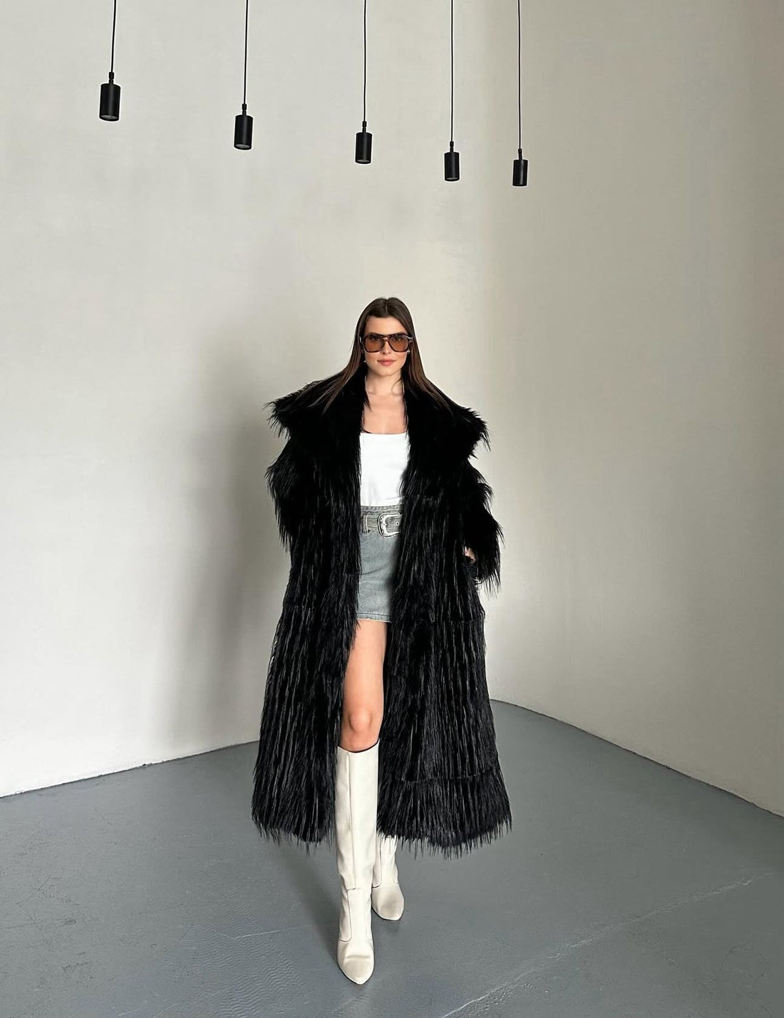 Manteau Long en Fausse Fourrure –Oversize Noir