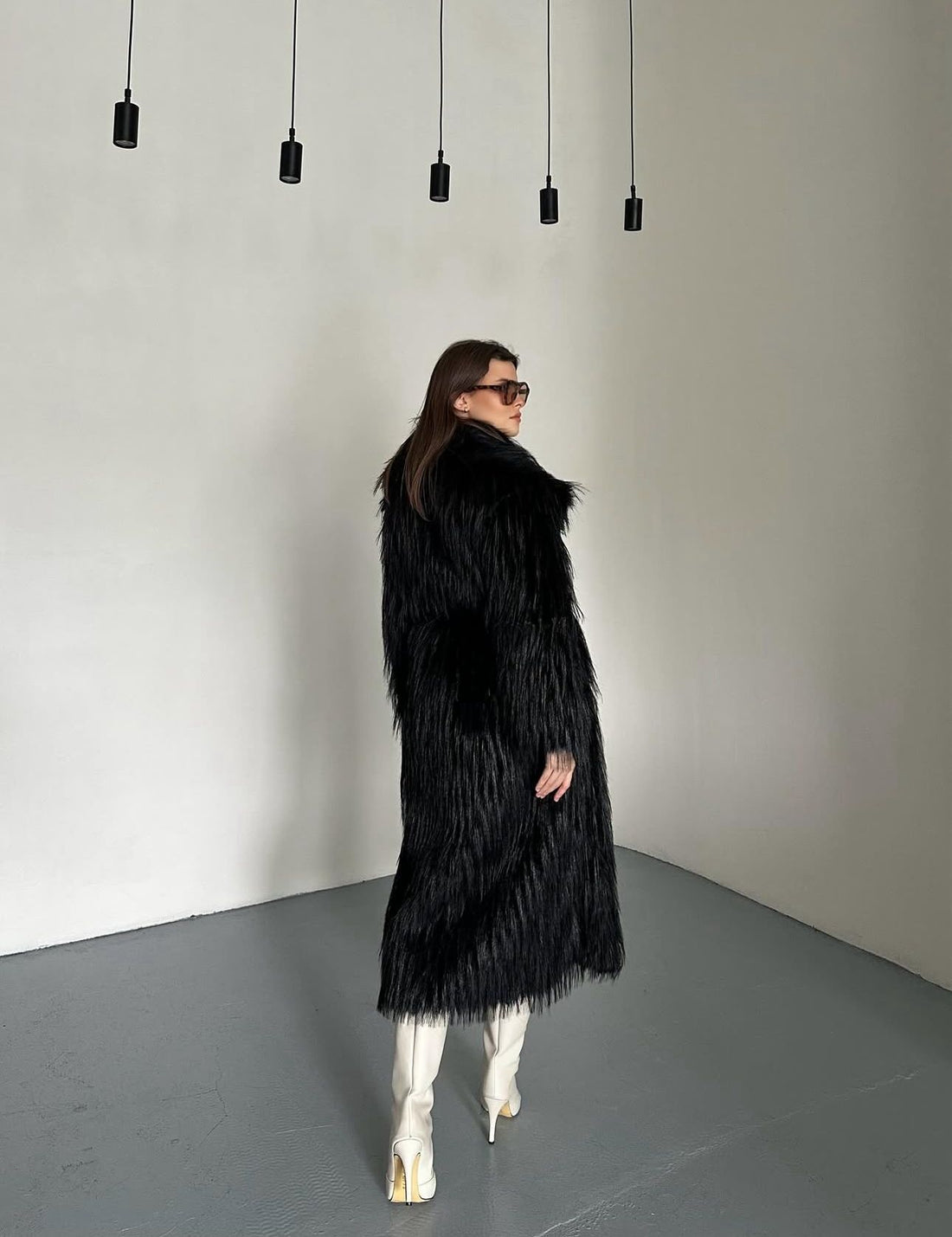 Manteau Long en Fausse Fourrure –Oversize Noir