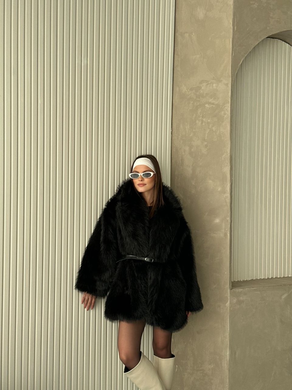 Manteau Fausse Fourrure  –  Intense & Volume Oversize Noir