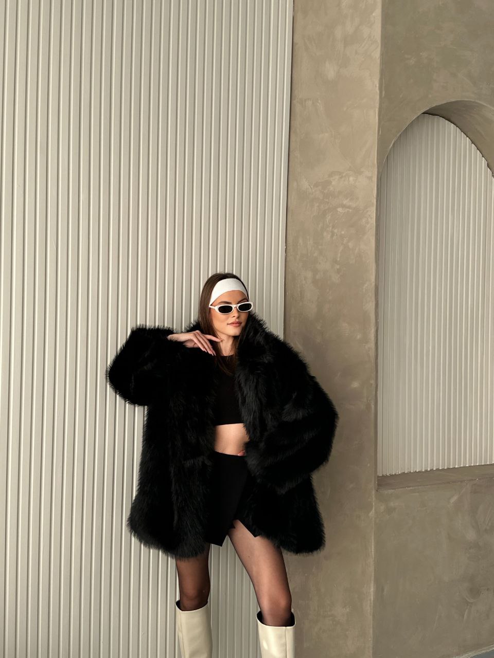 Manteau Fausse Fourrure  –  Intense & Volume Oversize Noir