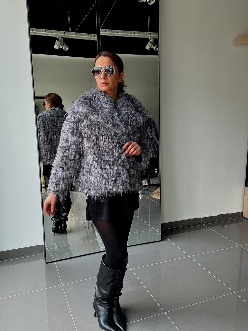 Manteau court Fausse Fourrure  –  Intense & Volume Oversize Leopard gris