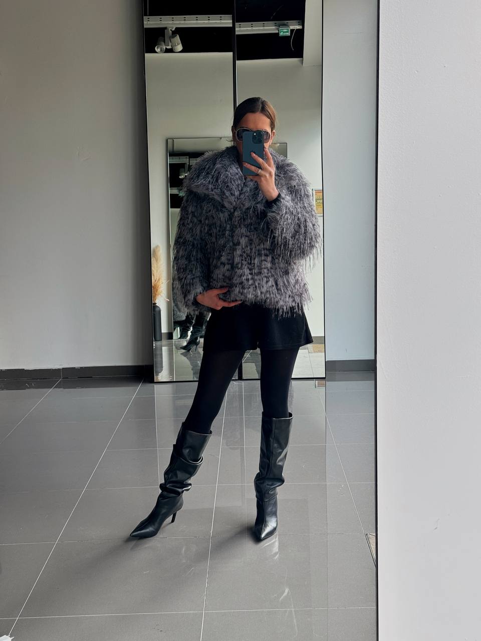 Manteau court Fausse Fourrure  –  Intense & Volume Oversize Leopard gris