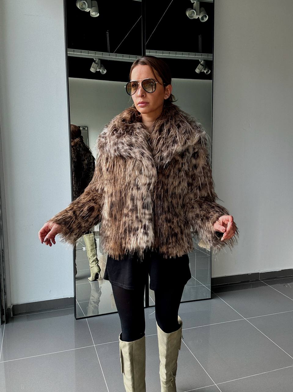 Manteau court Fausse Fourrure  –  Intense & Volume Oversize Leopard marron