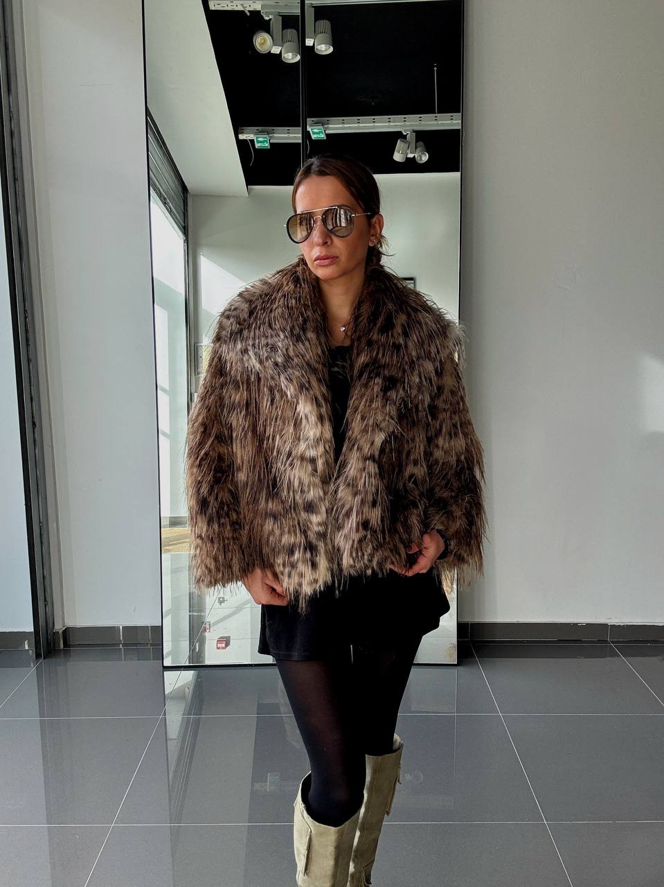 Manteau court Fausse Fourrure  –  Intense & Volume Oversize Leopard marron