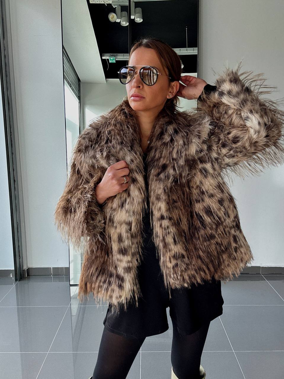 Manteau court Fausse Fourrure  –  Intense & Volume Oversize Leopard marron