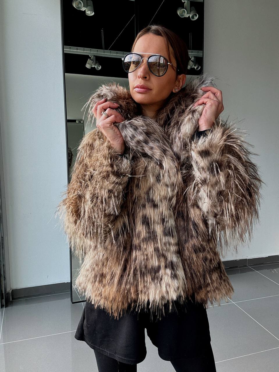 Manteau court Fausse Fourrure  –  Intense & Volume Oversize Leopard marron