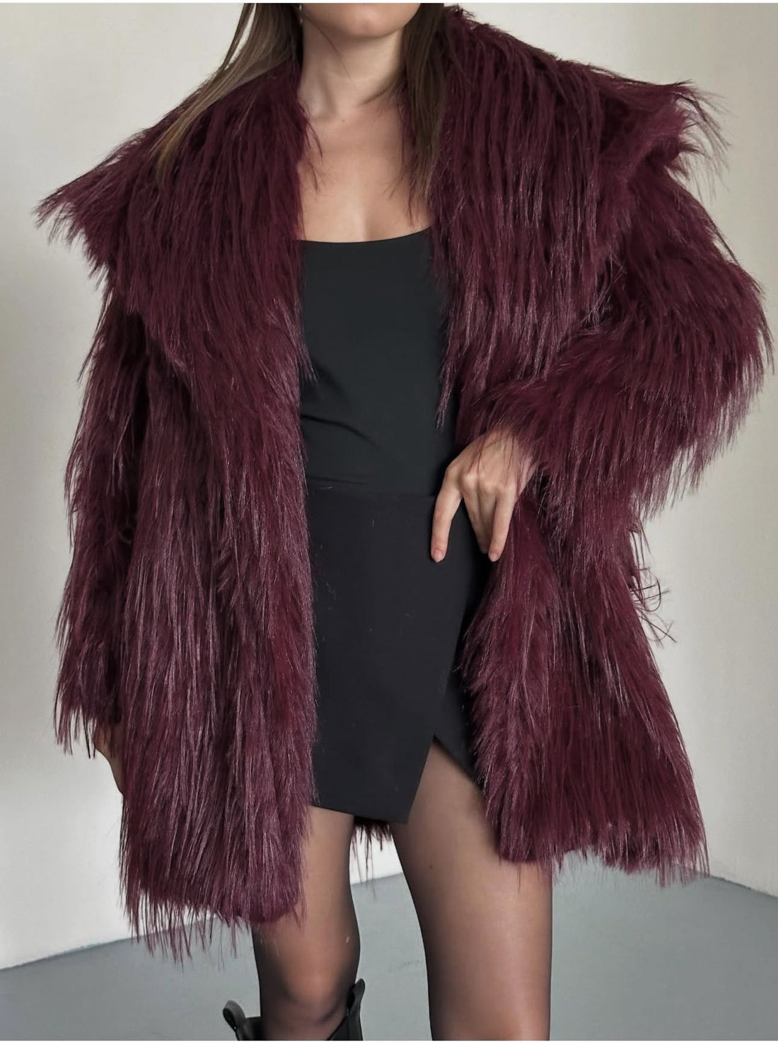Manteau Fausse Fourrure  –  Intense & Volume Oversize Bordeau