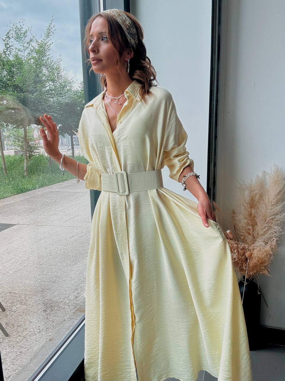 Robe Chemise Longue Vanille – Élégance Naturelle & Fluidité Absolue