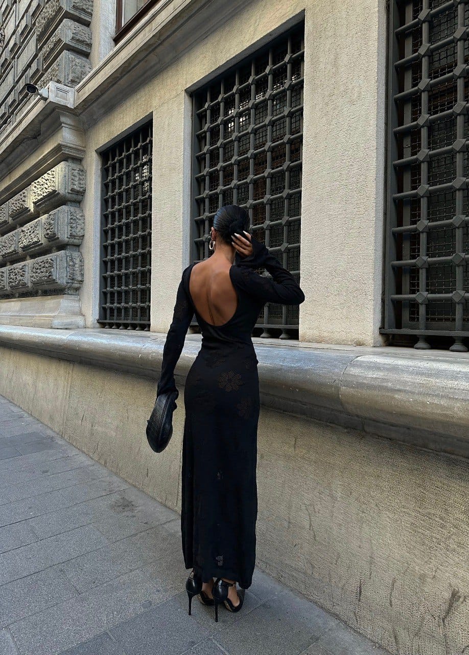 Robe Longue En Maille A Dos Décolleté - Fenomen Paris