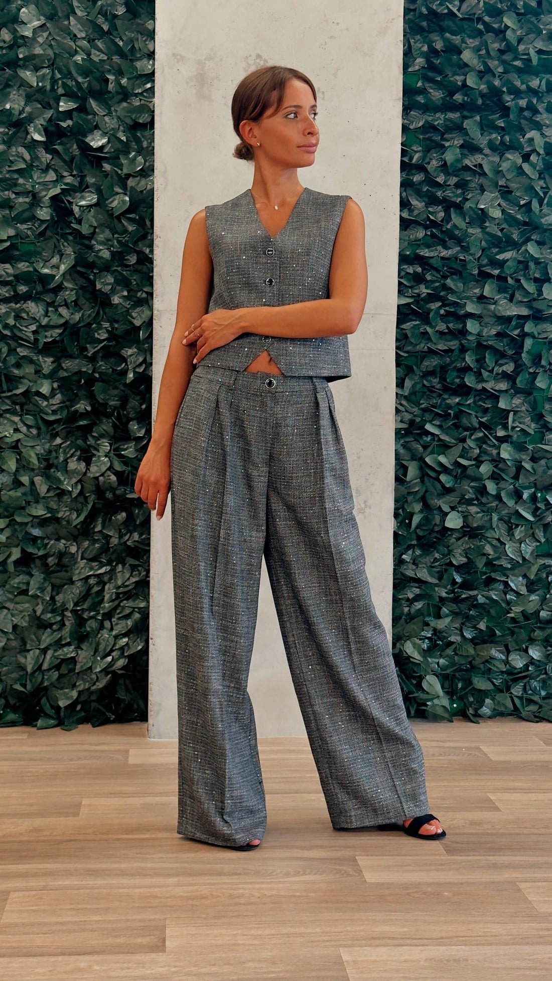 Ensemble Tailleur Gris - Gilet Sans Manches Et Pantalon Assortis - Fenomen Paris