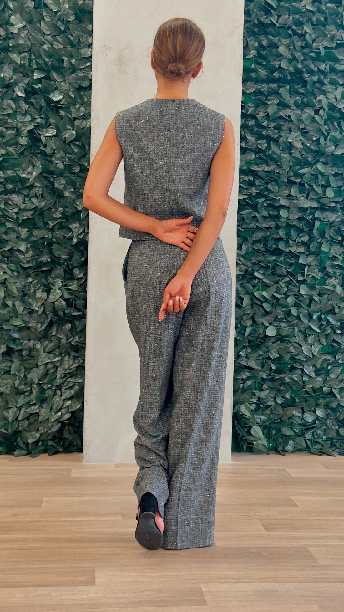 Ensemble Tailleur Gris - Gilet Sans Manches Et Pantalon Assortis - Fenomen Paris