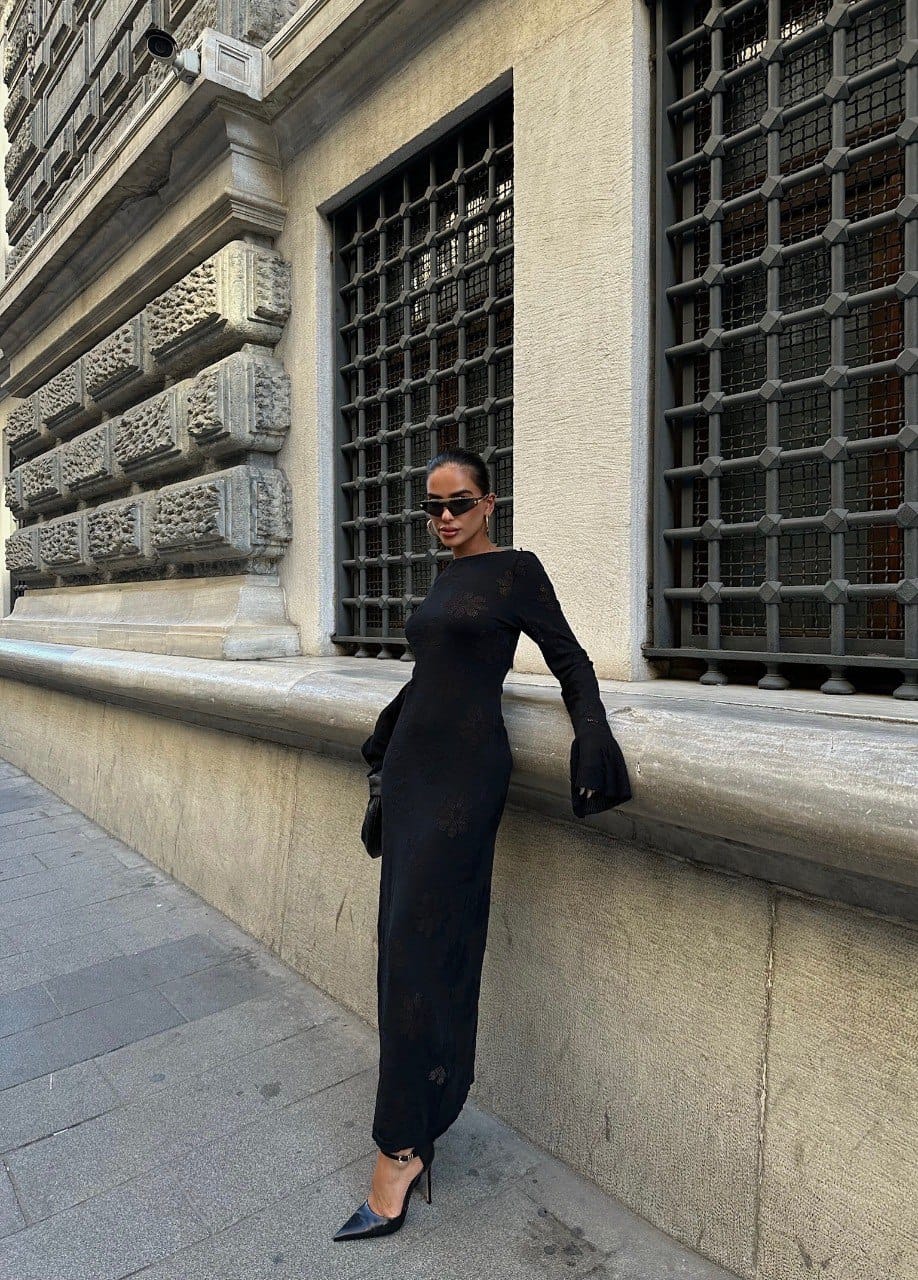 Robe Longue En Maille A Dos Décolleté - Fenomen Paris