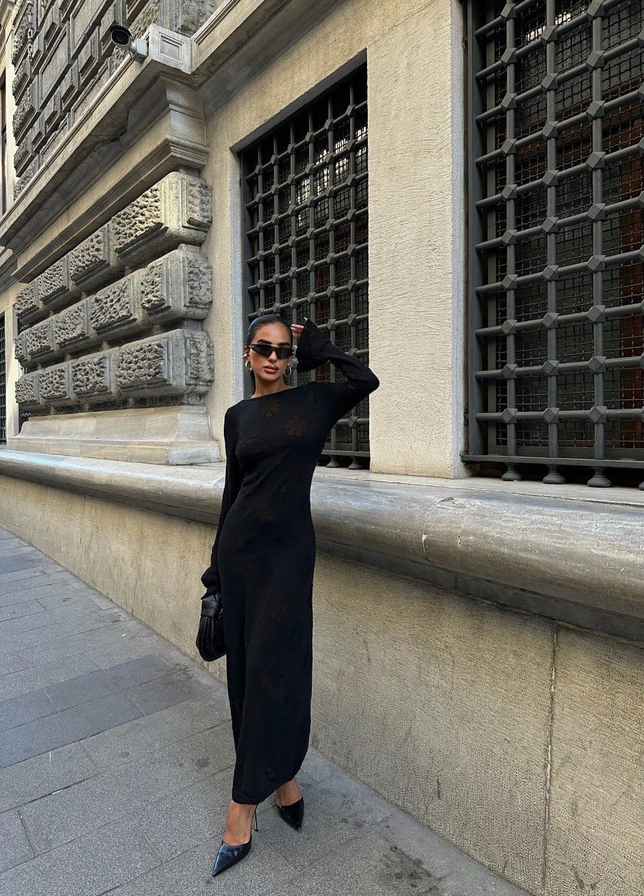 Robe Longue En Maille A Dos Décolleté - Fenomen Paris