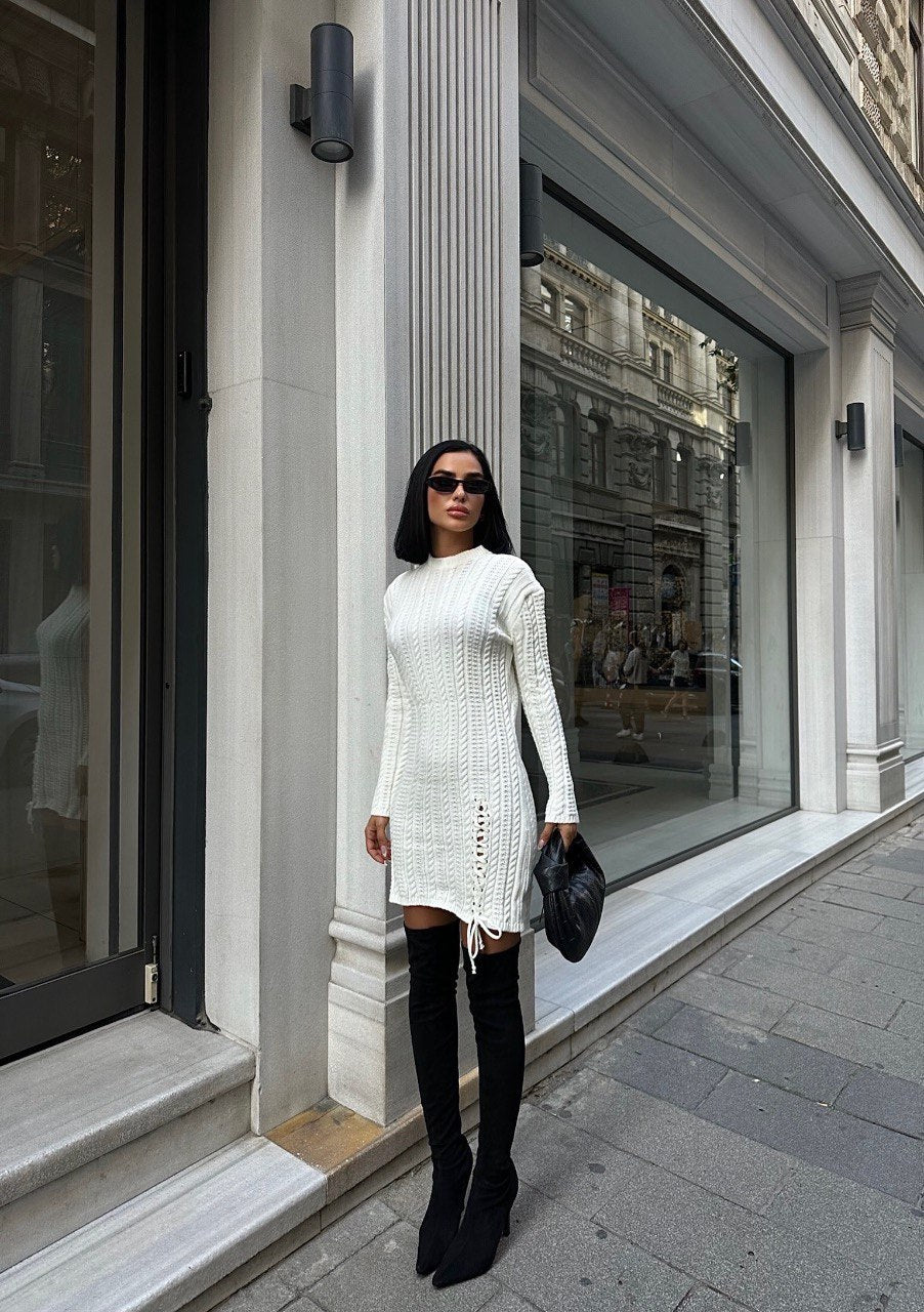 Robe Courte En Maille Manches Longues Avec Cordon de Serrage - Fenomen Paris