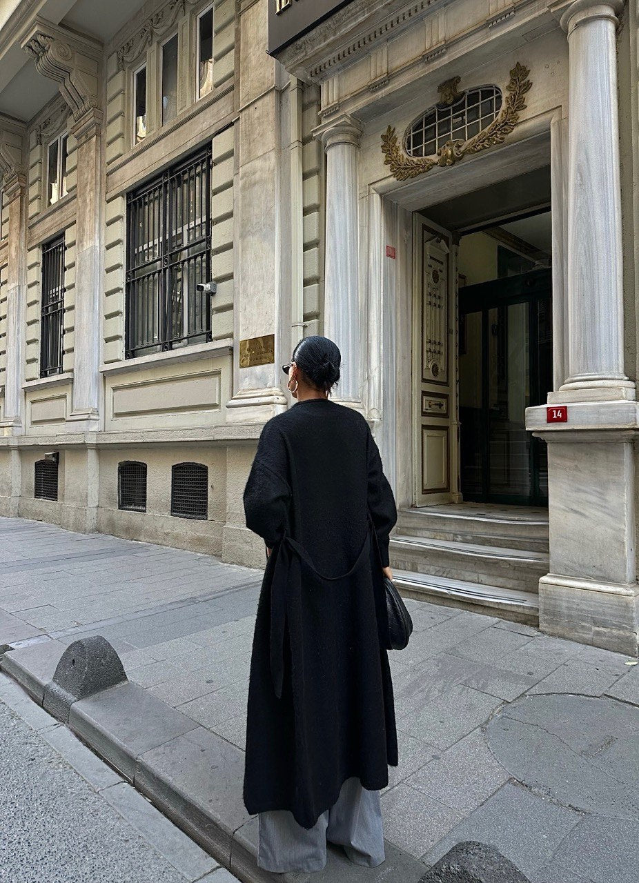 Long Gilet En Maille Avec Poches Et Ceinture - Fenomen Paris