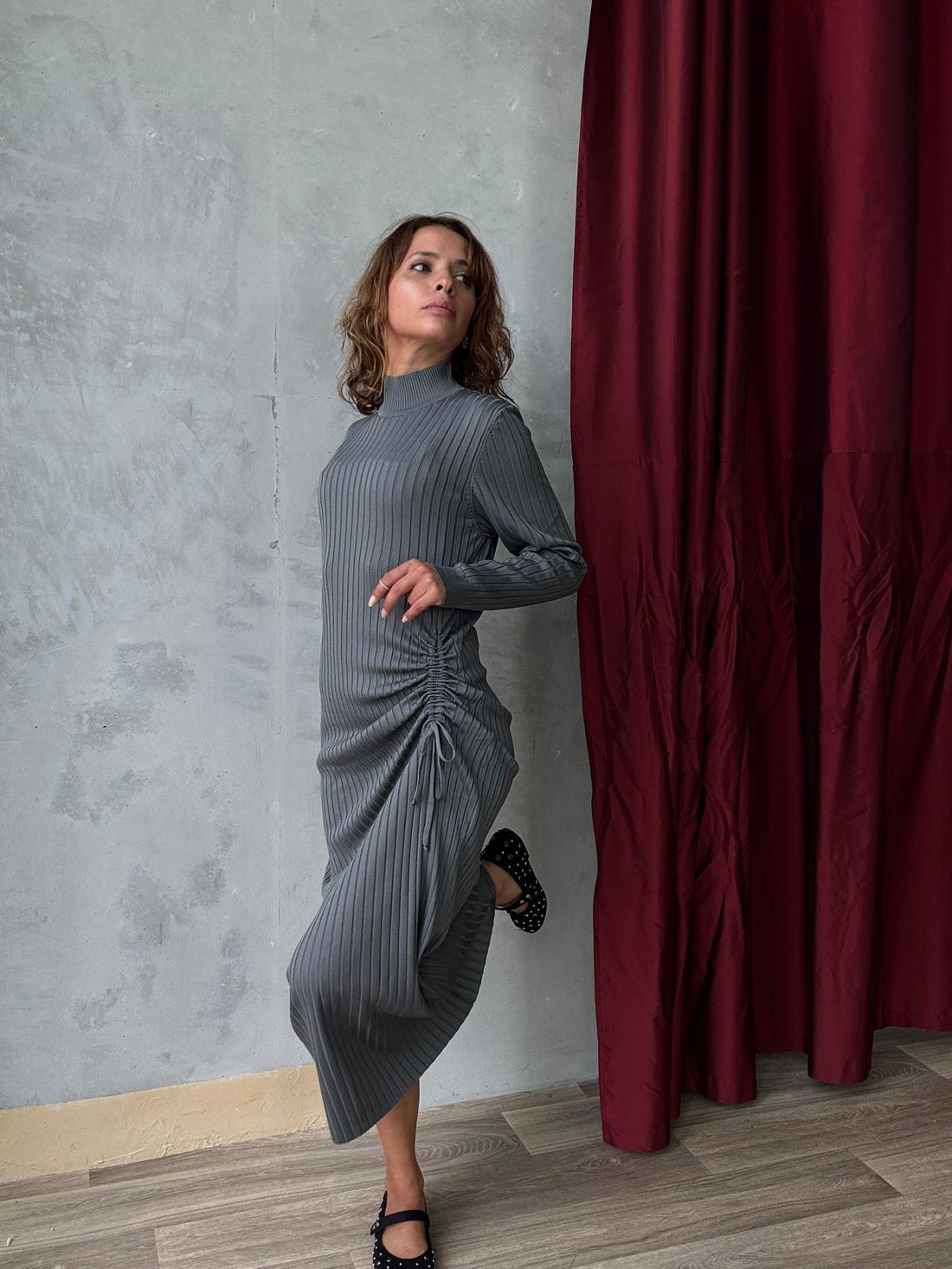 Robe en maille longue avec manches longues et col montant - Fenomen Paris