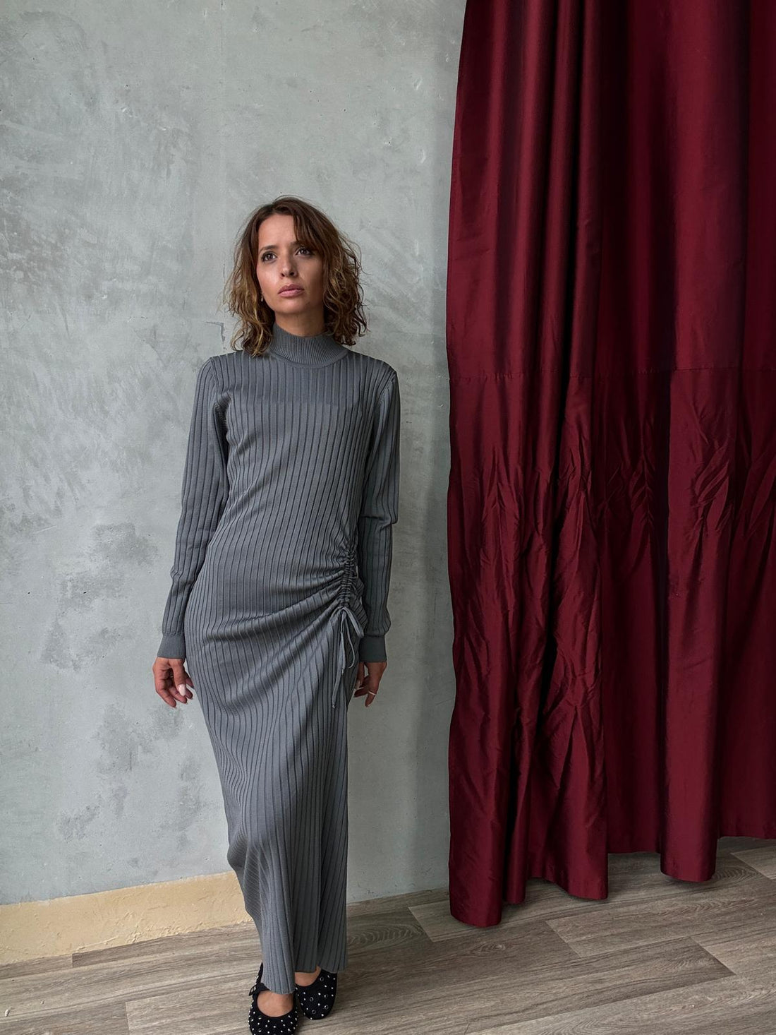 Robe en maille longue avec manches longues et col montant - Fenomen Paris