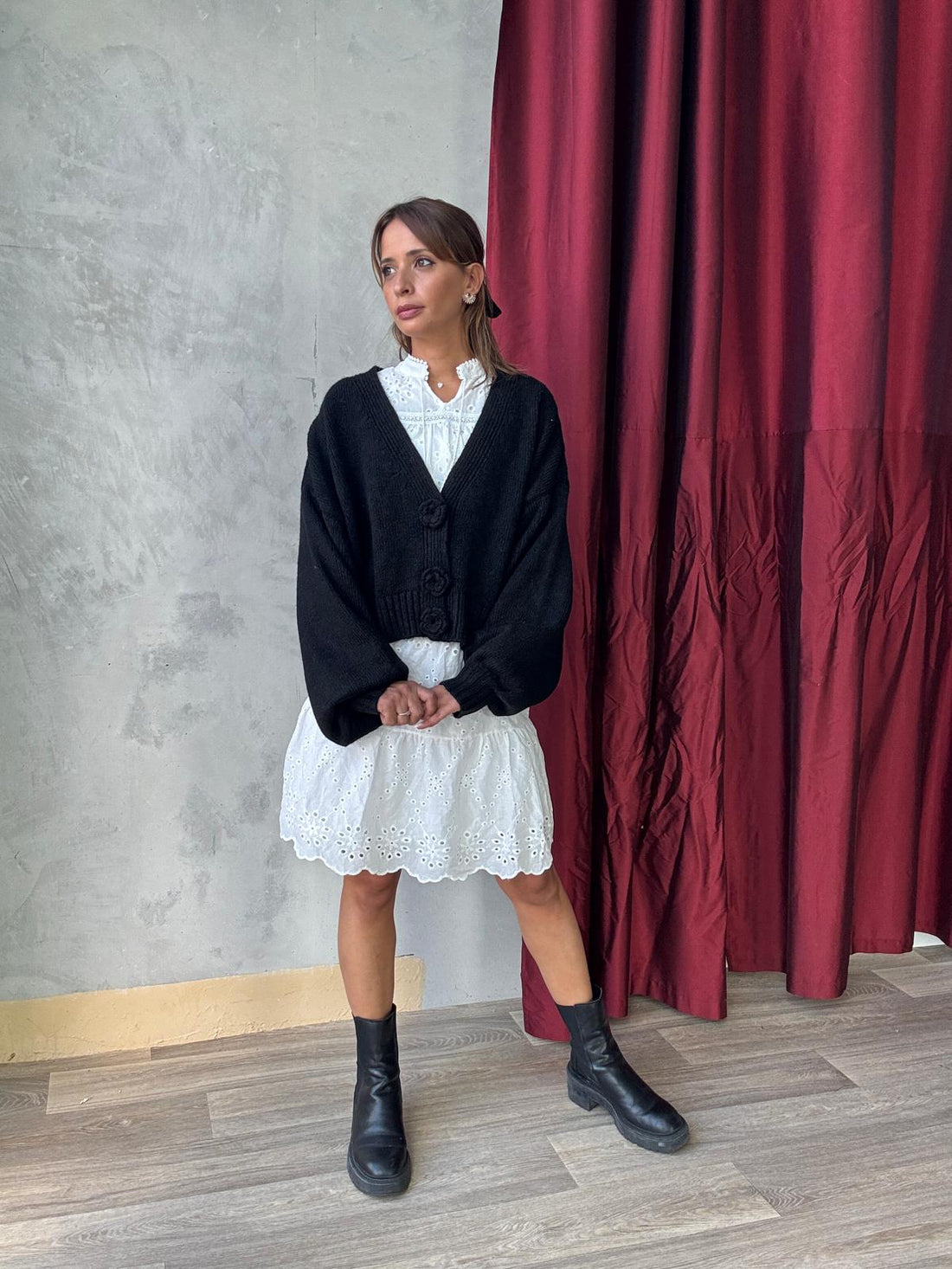 Gilet en maille ample avec boutons à motifs fleurs