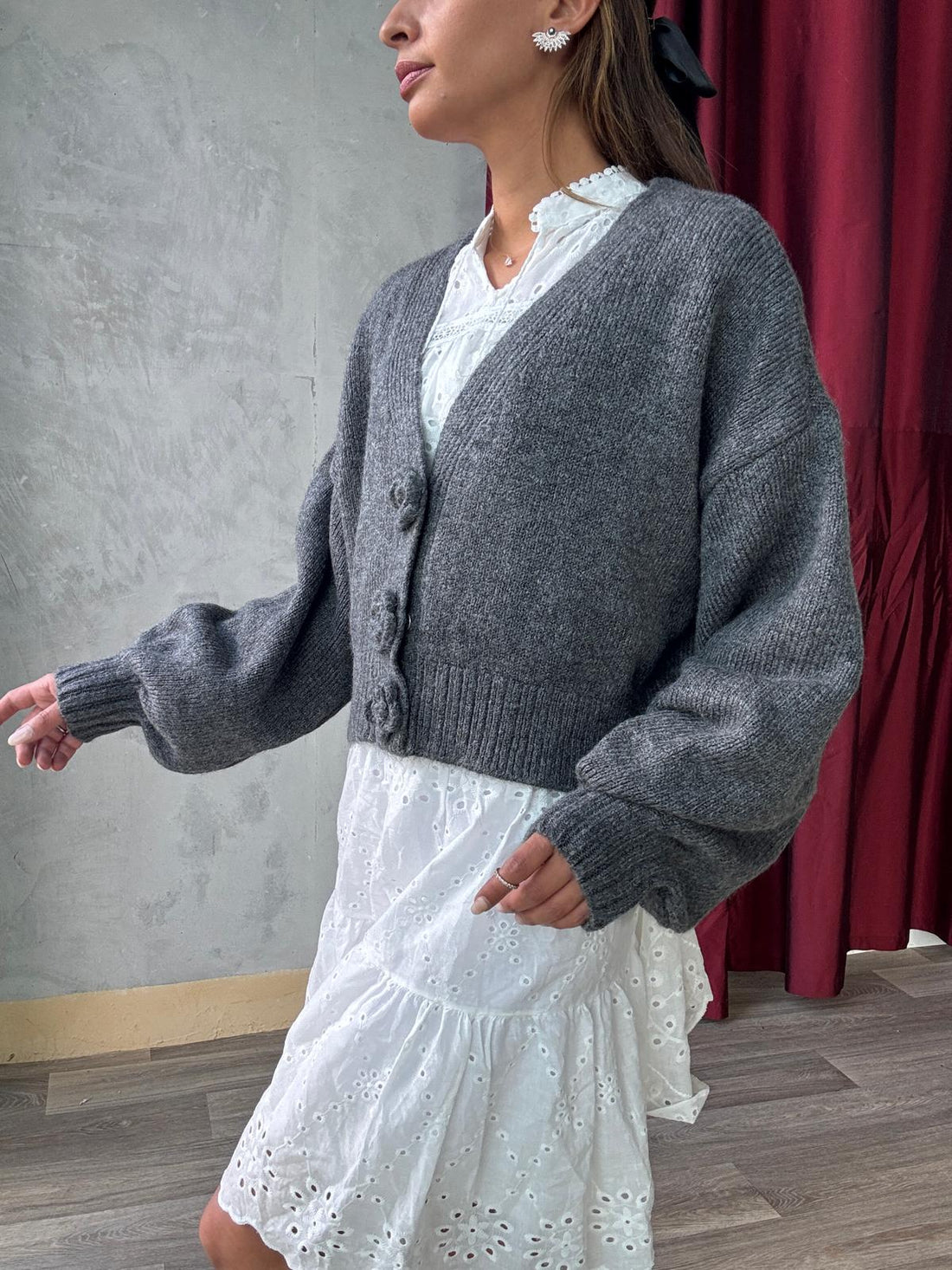 Gilet en maille ample avec boutons à motifs fleurs