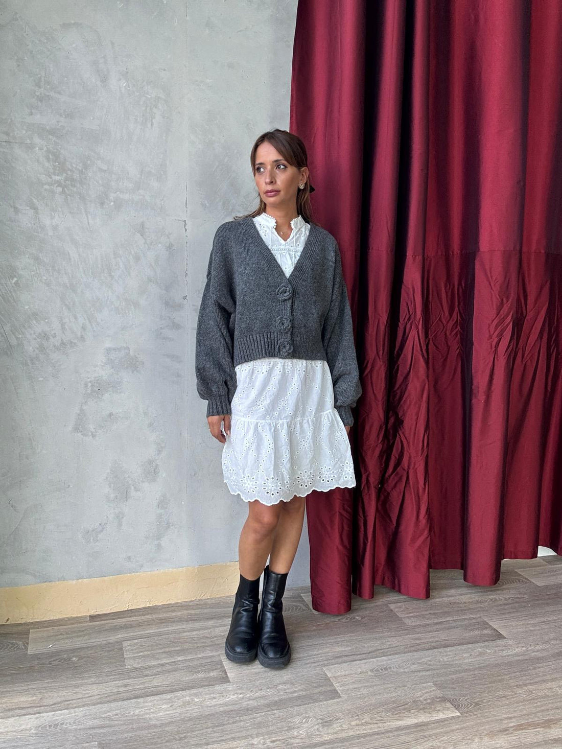 Gilet en maille ample avec boutons à motifs fleurs