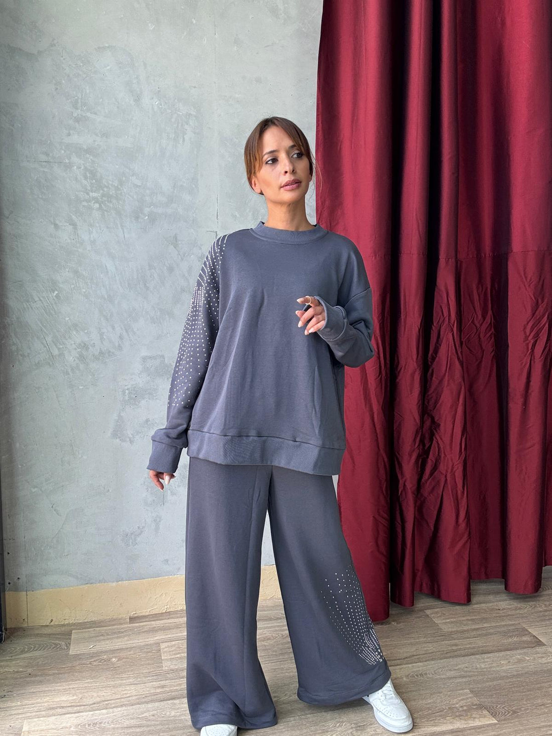 Ensemble sweat manches longues avec pantalon large strasses - Fenomen Paris