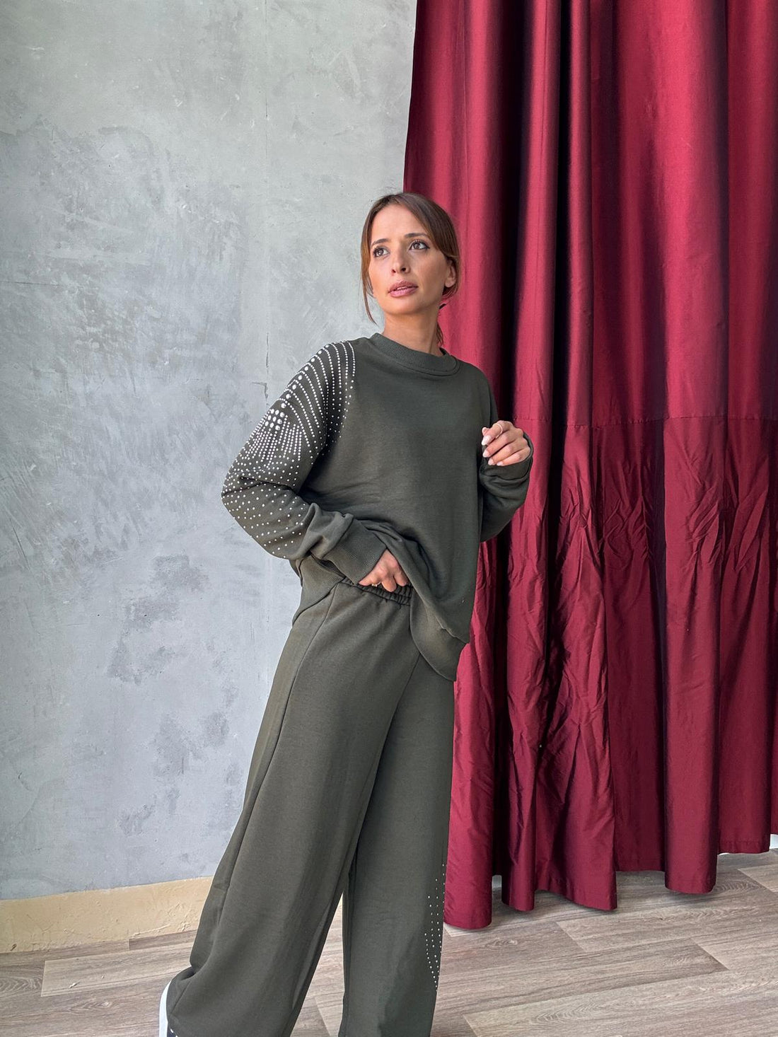 Ensemble sweat manches longues avec pantalon large strasses - Fenomen Paris