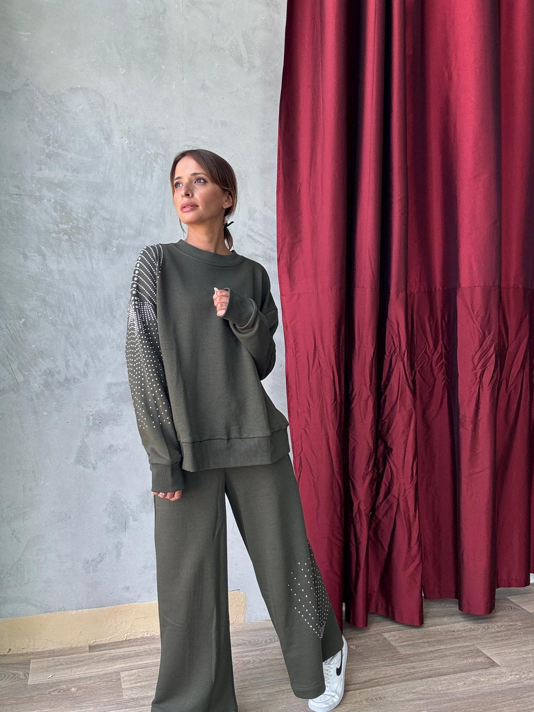 Ensemble sweat manches longues avec pantalon large strasses - Fenomen Paris