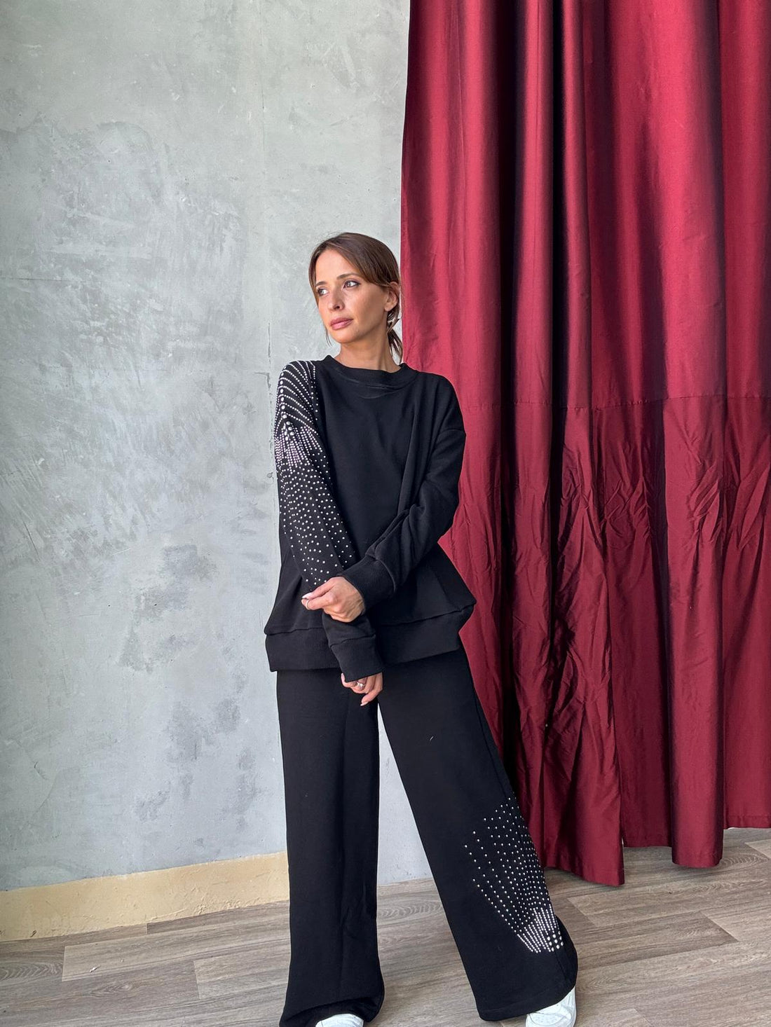 Ensemble sweat manches longues avec pantalon large strasses - Fenomen Paris