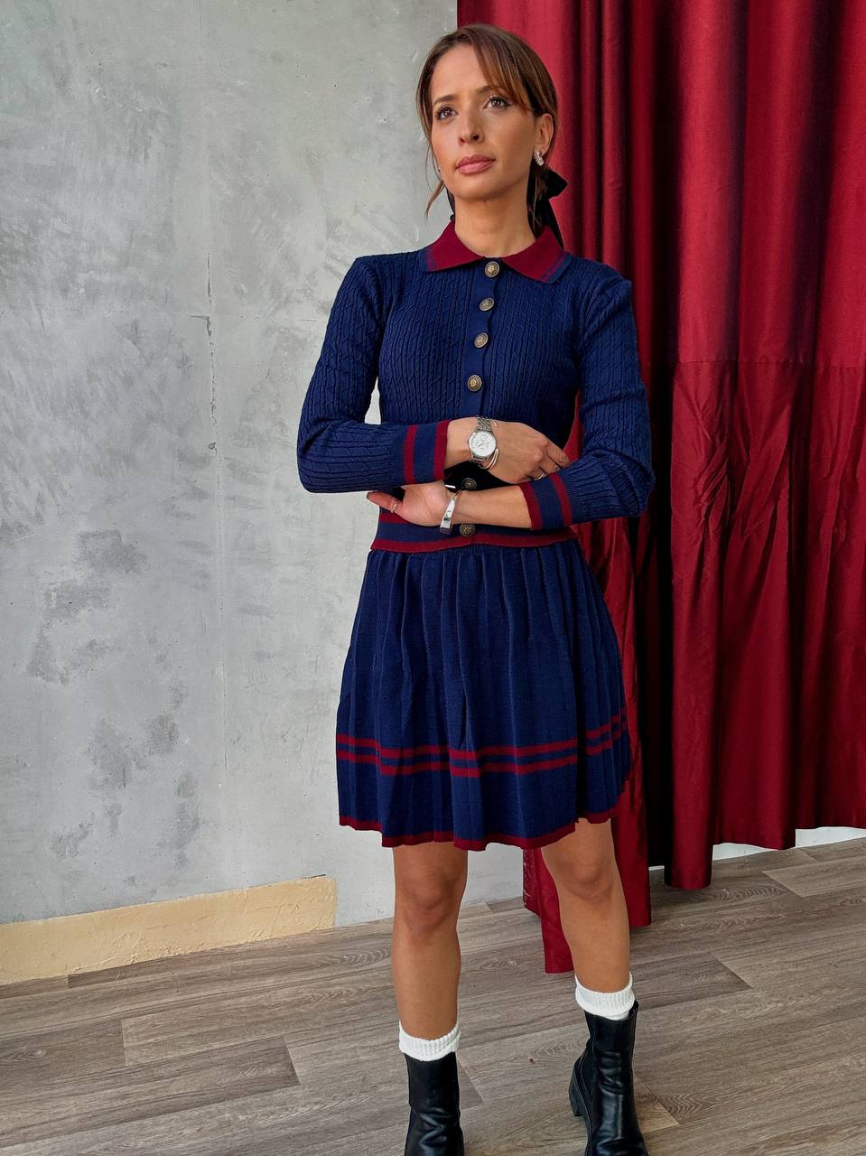 Ensemble En Maille Avec Gilet Manches Longues et Jupe Courte Plissée - Fenomen Paris