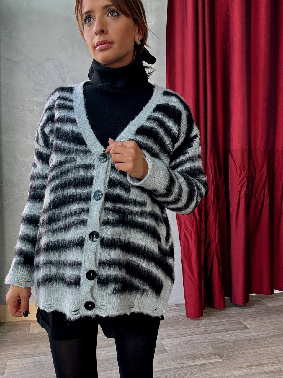 Gilet Boutonné Motif Zébré En Maille - Manches Longues - Col V - Fenomen Paris