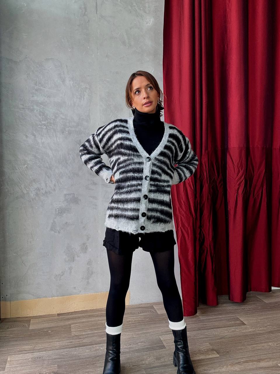 Gilet Boutonné Motif Zébré En Maille - Manches Longues - Col V - Fenomen Paris