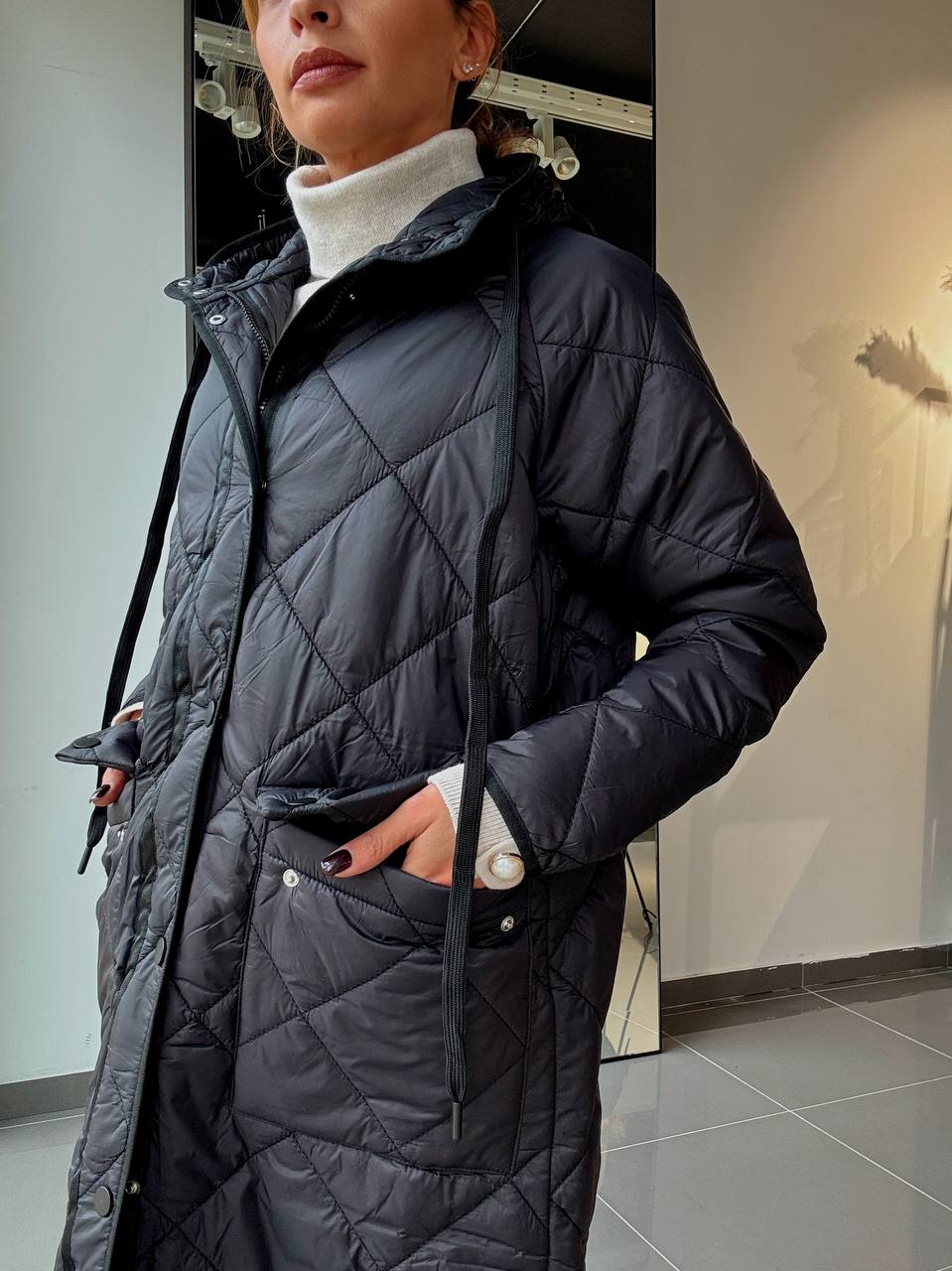 Long Manteaux Matelassé Avec Capuche Et Poches - Fenomen Paris