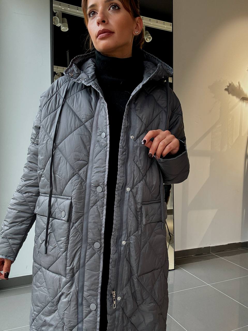 Long Manteaux Matelassé Avec Capuche Et Poches - Fenomen Paris