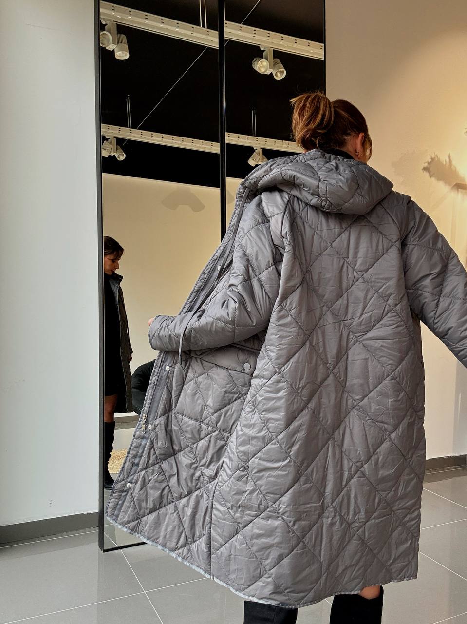 Long Manteaux Matelassé Avec Capuche Et Poches - Fenomen Paris