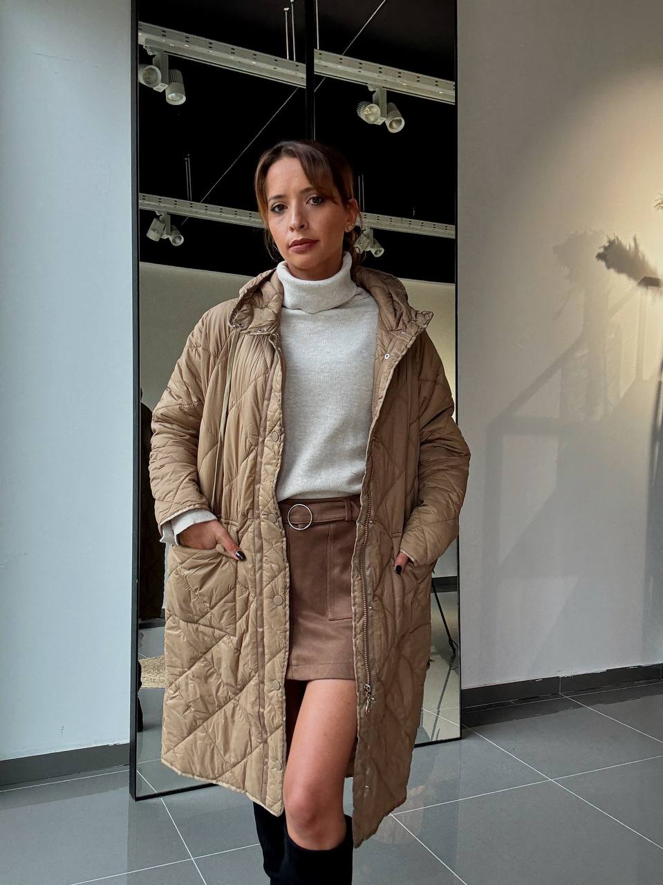 Long Manteaux Matelassé Avec Capuche Et Poches - Fenomen Paris