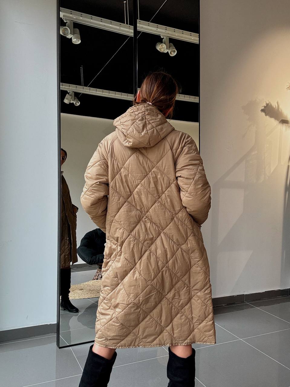 Long Manteaux Matelassé Avec Capuche Et Poches - Fenomen Paris