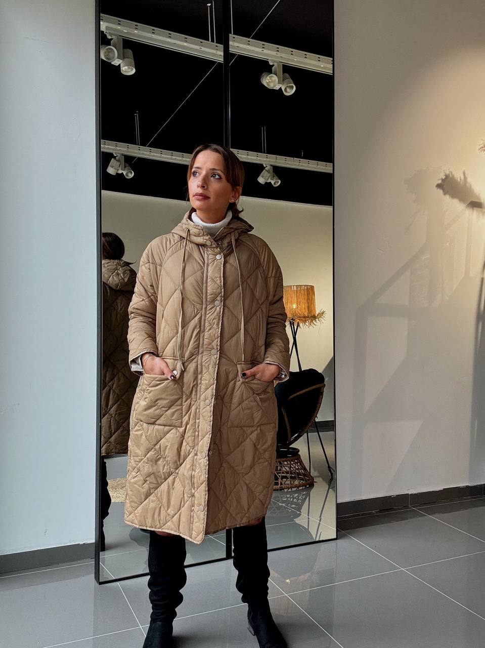 Long Manteaux Matelassé Avec Capuche Et Poches - Fenomen Paris