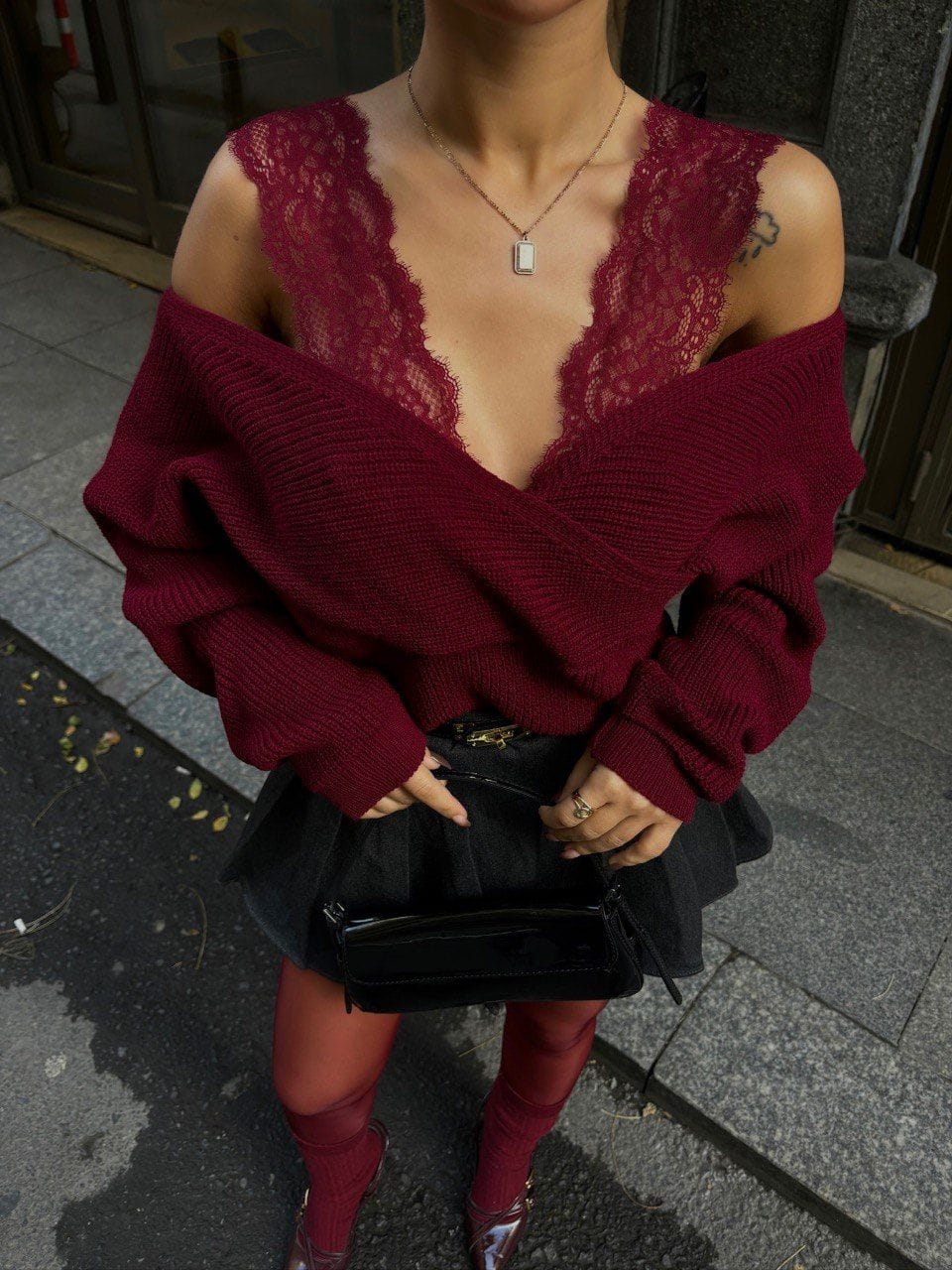 Pull En Maille Décolleté En Dentelle Assortie - Fenomen Paris