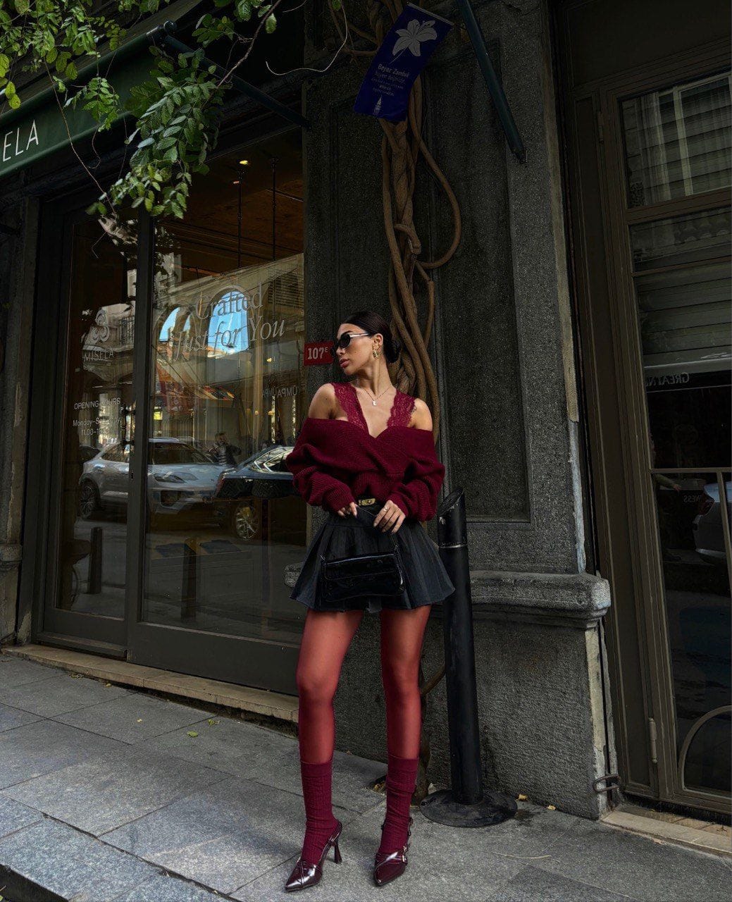 Pull En Maille Décolleté En Dentelle Assortie - Fenomen Paris