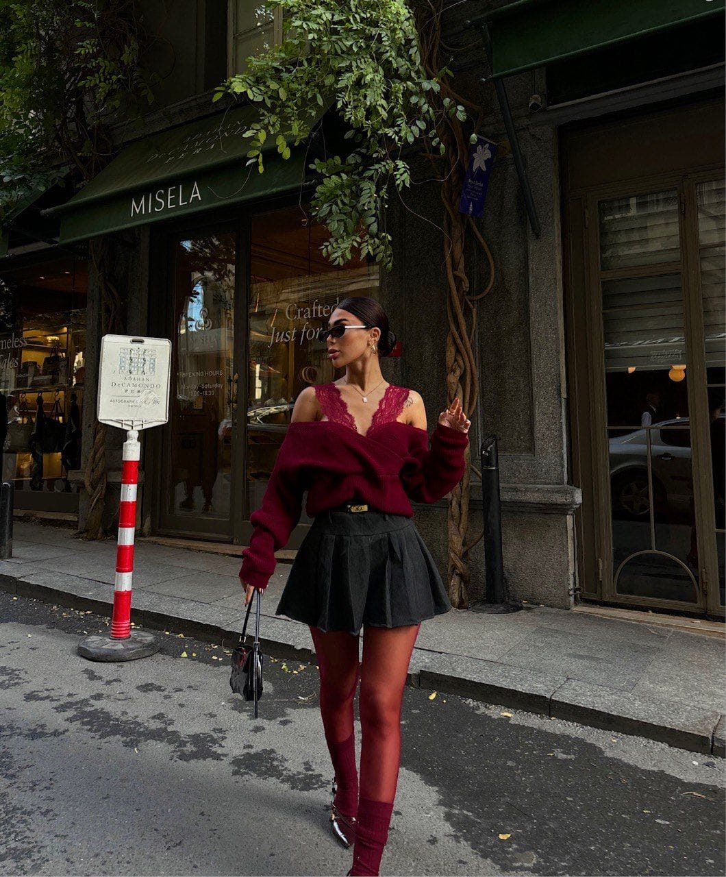 Pull En Maille Décolleté En Dentelle Assortie - Fenomen Paris