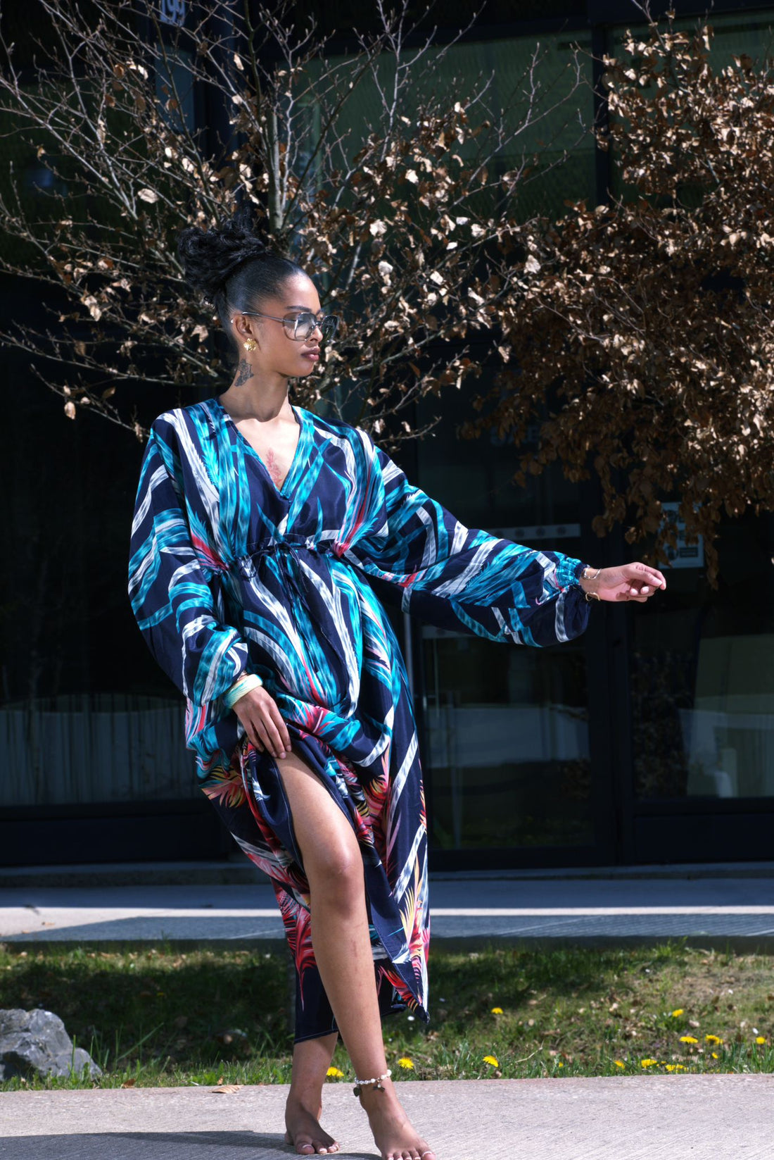 Robe longue kimono à imprimé tropical bleu et corail - AEL001-000-BL - Fenomen Paris